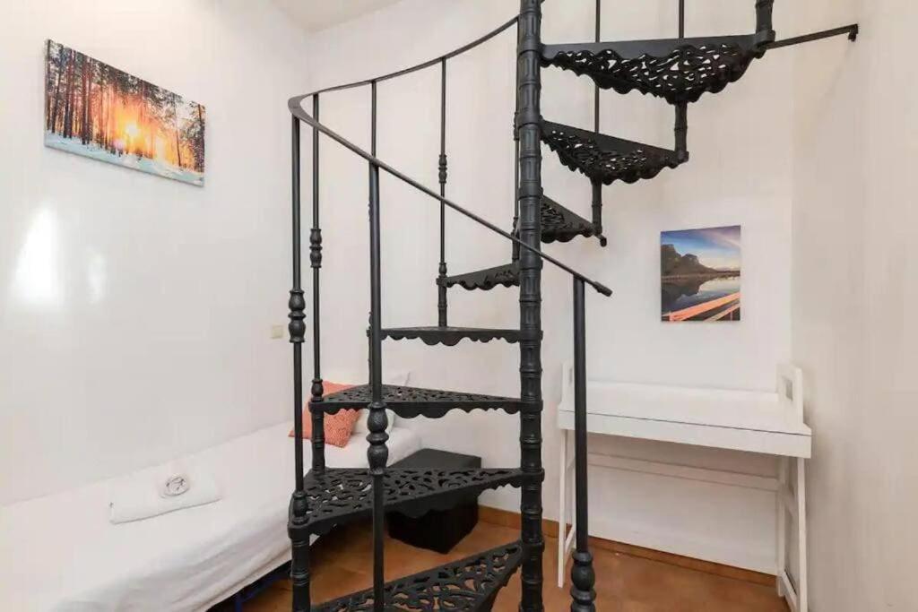 Cozy 3 Story House In Old Town Apartment Tallinn Exterior photo