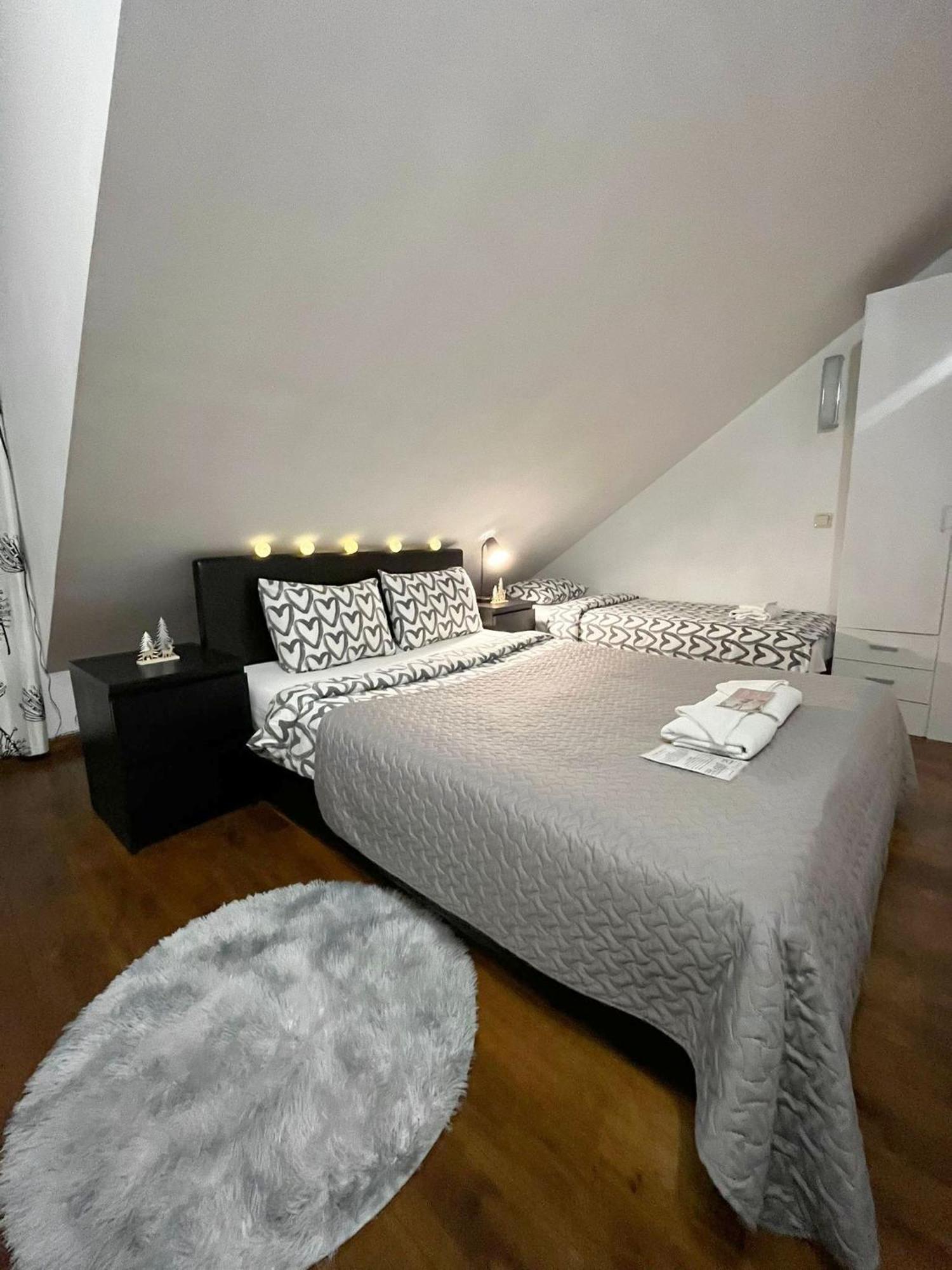 Cozy 3 Story House In Old Town Apartment Tallinn Exterior photo